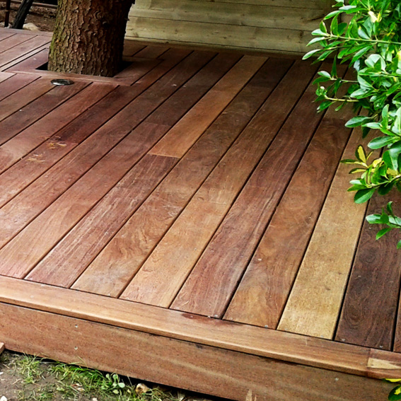 terrasse en bois exotique